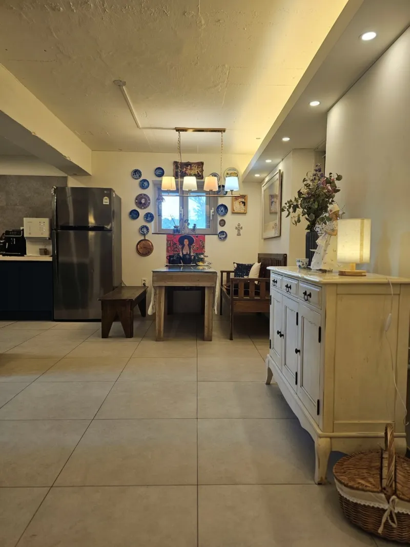 [Namwon, Seogwipo] 2-story detached house. Spacious yard. Ocean view. Jacuzzi. Three-room. BBQ. Foot volleyball. Pets 193