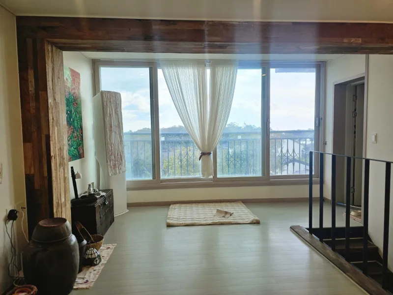 [Namwon, Seogwipo] 2-story detached house. Spacious yard. Ocean view. Jacuzzi. Three-room. BBQ. Foot volleyball. Pets 188