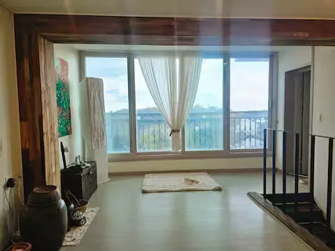 [Namwon, Seogwipo] 2-story detached house. Spacious yard. Ocean view. Jacuzzi. Three-room. BBQ. Foot volleyball. Pets 128