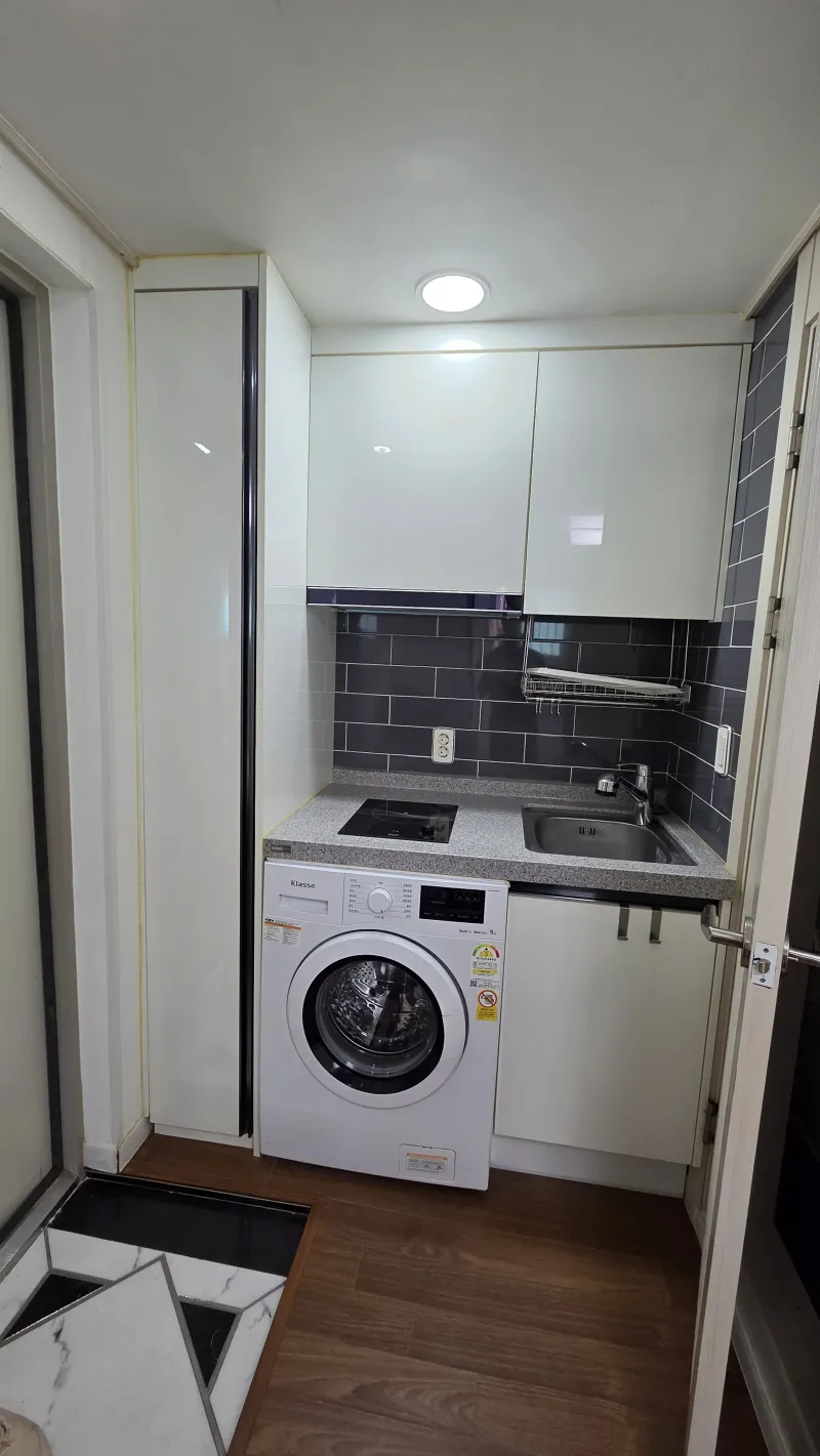 [Dongjak, Seoul] Clean and quiet studio apartment B05 near Jangseungbaegi Station (Line 7) 3