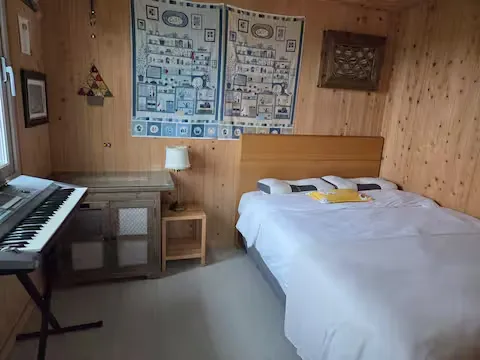 [Namwon, Seogwipo] 2-story detached house. Spacious yard. Ocean view. Jacuzzi. Three-room. BBQ. Foot volleyball. Pets 122