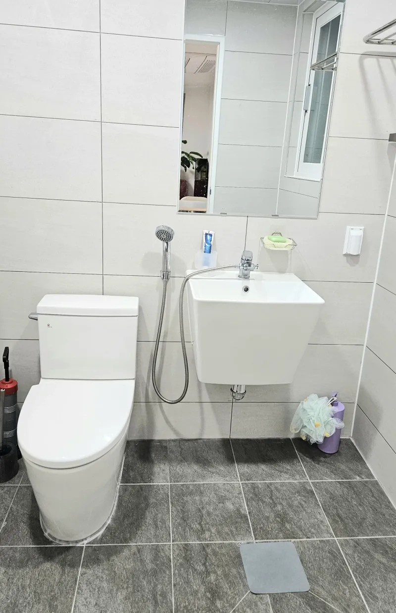 [Goyang][Goyang-si, Gyeonggi-do] Big room, 1 minute from Ilsan Station. Spacious room 9