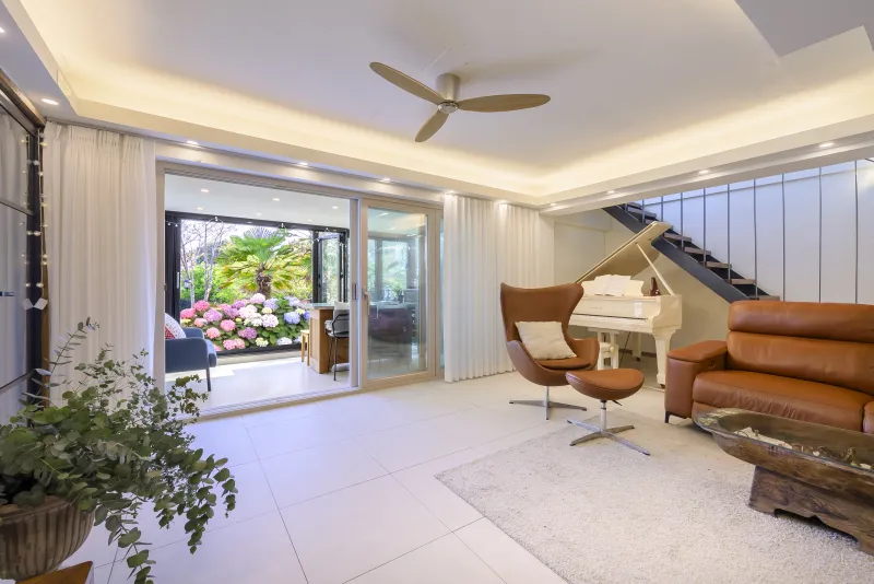 [Namwon, Seogwipo] 2-story detached house. Spacious yard. Ocean view. Jacuzzi. Three-room. BBQ. Foot volleyball. Pets 19