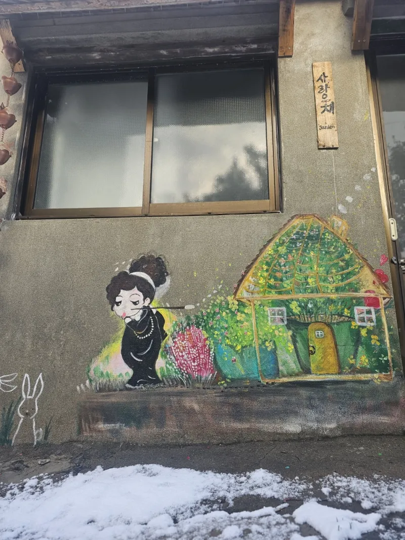 [Namwon, Seogwipo] 2-story detached house. Spacious yard. Ocean view. Jacuzzi. Three-room. BBQ. Foot volleyball. Pets 243