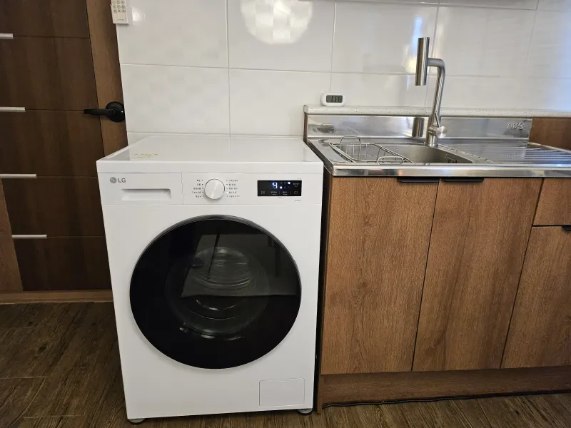 [Yongsan, Seoul] 18 minutes from Seoul Station, 10 minutes from Sookmyung Women's Univ. Station, 3rd floor studio 19