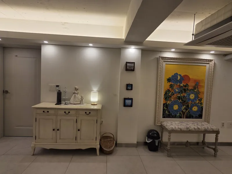 [Namwon, Seogwipo] 2-story detached house. Spacious yard. Ocean view. Jacuzzi. Three-room. BBQ. Foot volleyball. Pets 247
