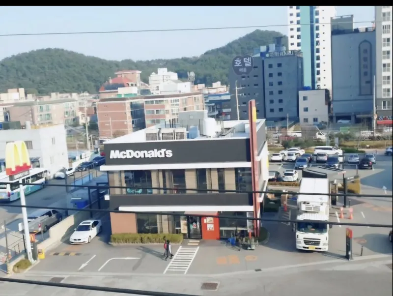 [Haeundae, Busan] Bus stop within 1 minute, Songjeong Beach 5-minute walk 8