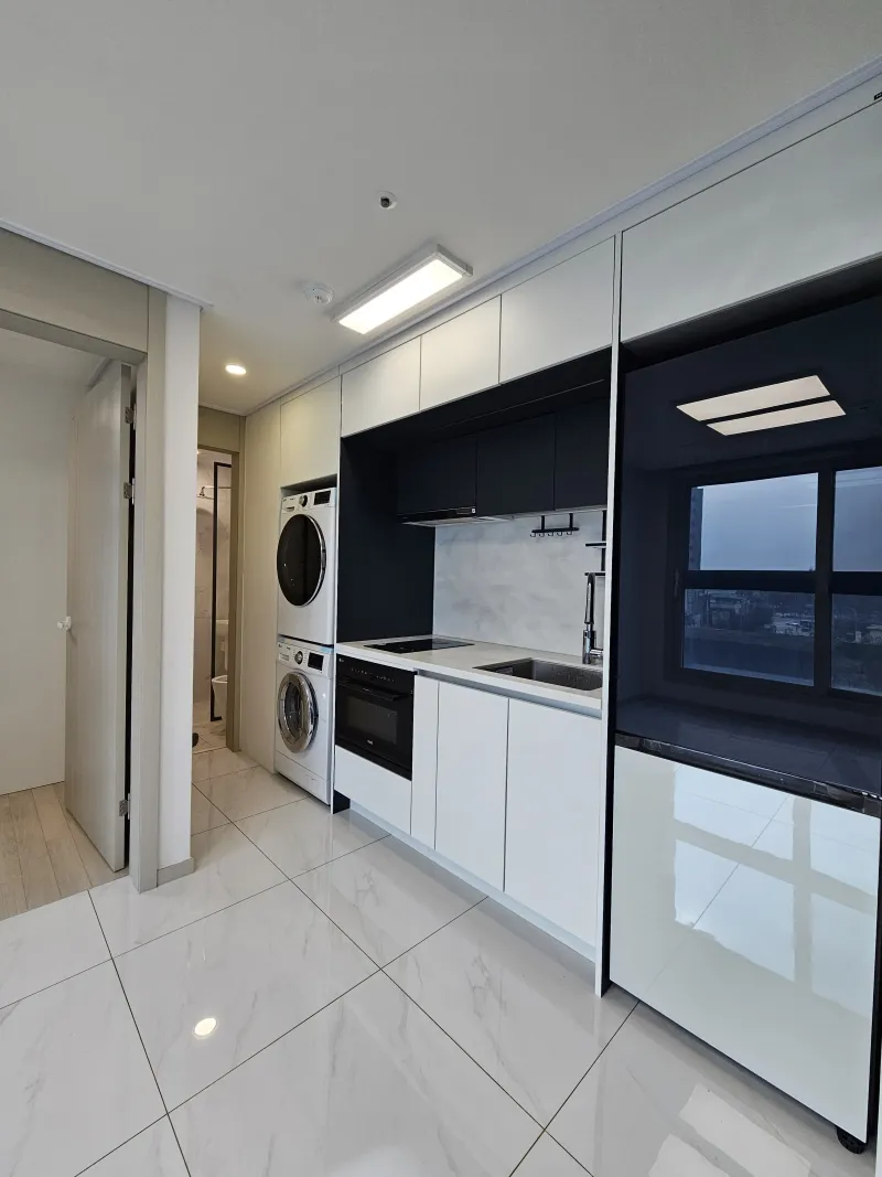[Gangseo, Seoul] Newly built double station area (Line 5 5-minute walk, Line 9 1-minute walk), 6th floor 10