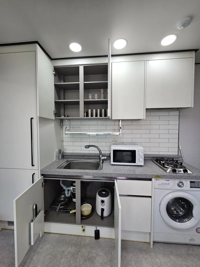 [Gangseo, Seoul] 10th floor, brand-new officetel near Kkachisan Station (Lines 2 & 5) 16