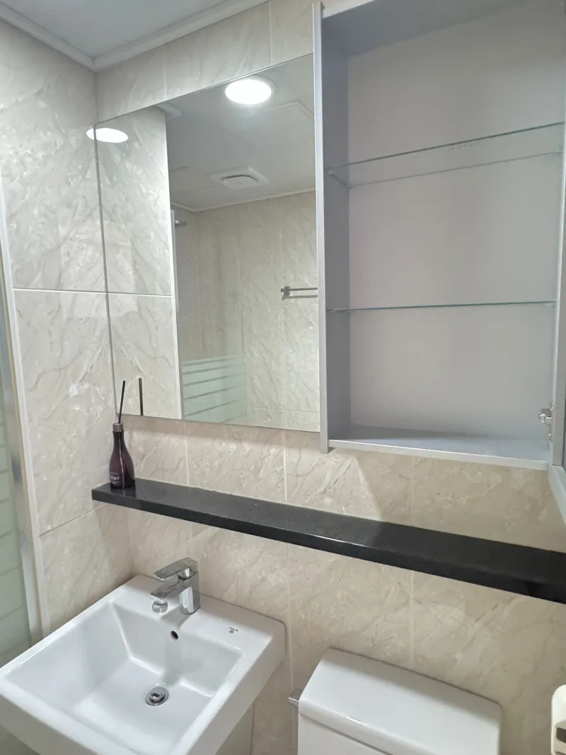 [Suyeong, Busan] 3 mins from the beach #3rd floor stylish two-room apartment #Small cinema in front of Gwangan Beach 17