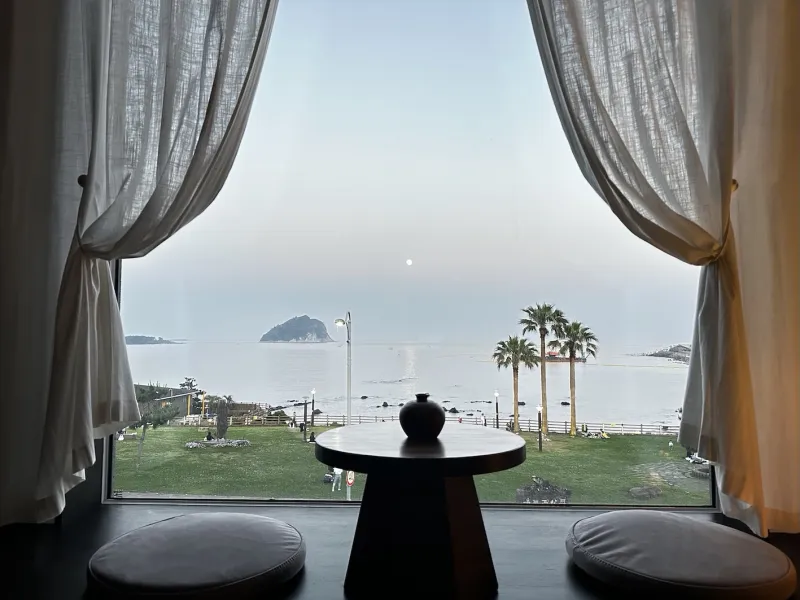 [서귀포 서귀동][서귀포중심] 오션뷰, 공원뷰, 해변산책로 감성숙소 퇴사여행 올레6코스 6