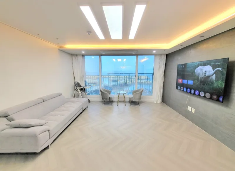 [Beophwan-dong, Seogwipo] ♡Right in front of Beophwan Beach♡ 3 rooms, 2 bathrooms, Olle Trail Course 7, 5 minutes by car to E-Mart 21