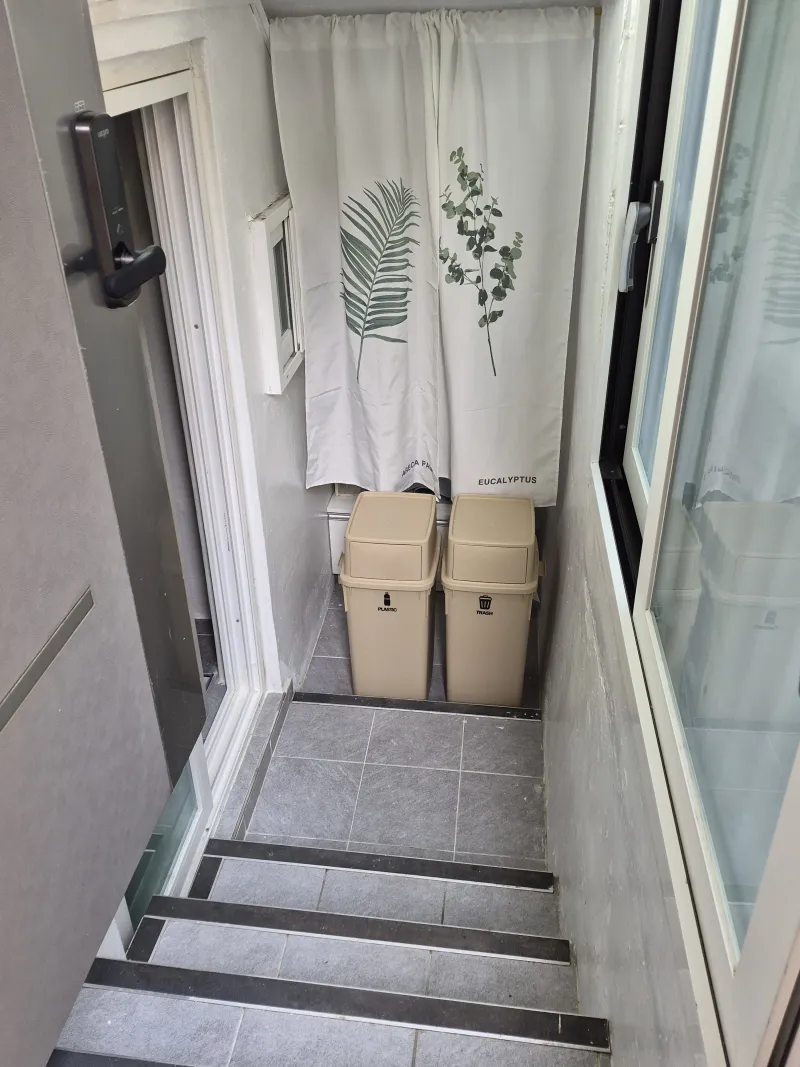 [Dongdaemun, Seoul] Free Cleaning Fee / Quiet 2-Room 18