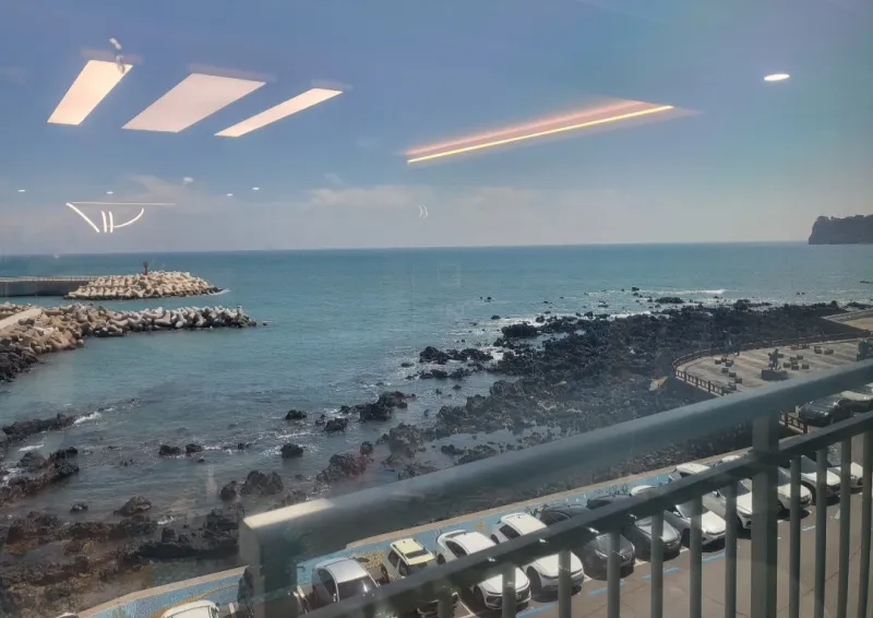 [Beophwan-dong, Seogwipo] ♡Right in front of Beophwan Beach♡ 3 rooms, 2 bathrooms, Olle Trail Course 7, 5 minutes by car to E-Mart 18