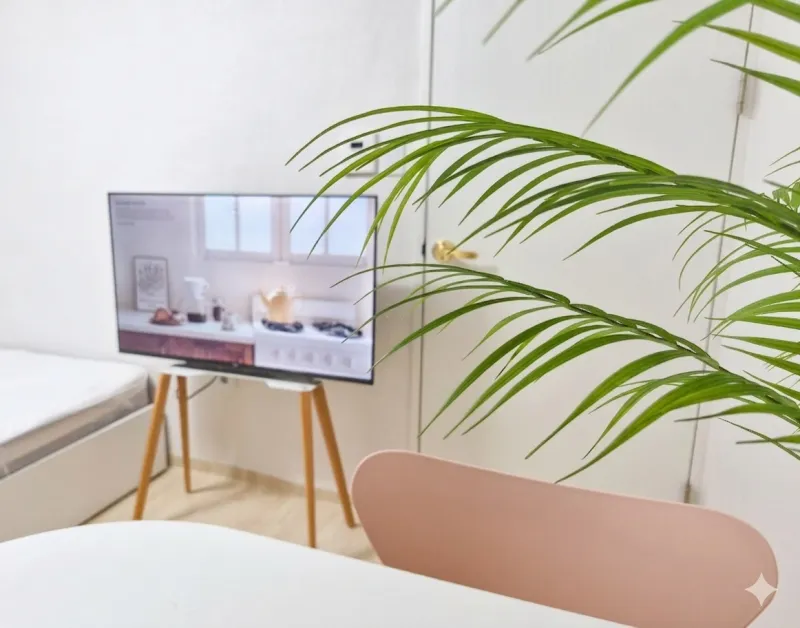 [Dongdaemun, Seoul] Free Cleaning Fee / Quiet 2-Room 2