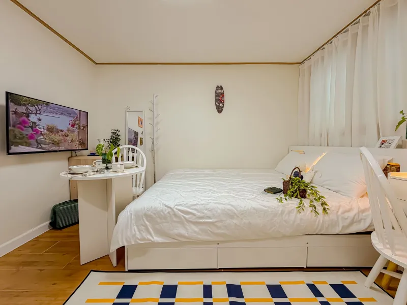 [Mapo, Seoul] Hongik University Station, Yeonnam-dong Hotspot Fully Furnished Studio for 2 People Safe & Comfortable 2