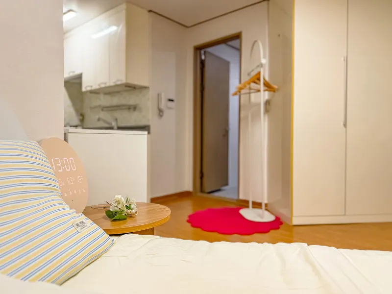 [Mapo, Seoul] Short-term rental accommodation right in front of Hongdae, fully furnished, 34 pyeong 18
