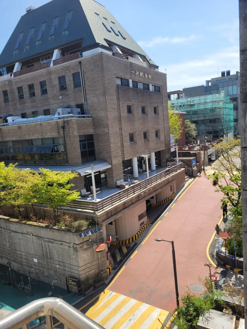 [Jongno, Seoul] Spacious studio apartment 3 minutes from Hyehwa Station 9