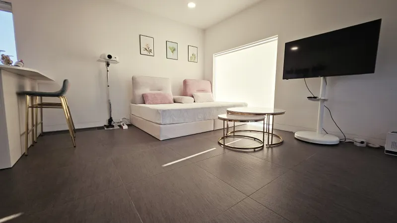 [Gujwa, Jeju] A detached house with a beautiful view of the sea, stone walls, and fields, 30 seconds from the entrance to the complex. 50