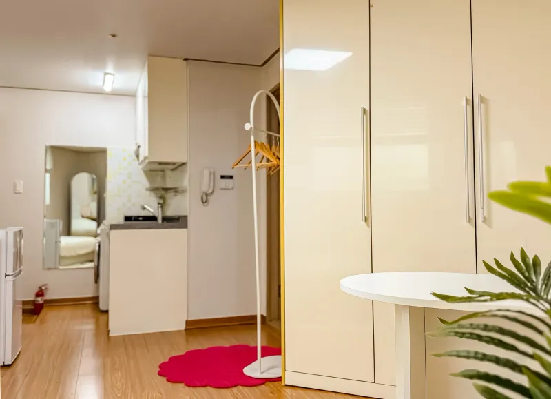[Mapo, Seoul] Short-term rental accommodation right in front of Hongdae, fully furnished, 34 pyeong 5