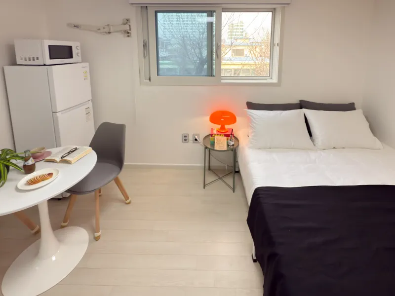 [Gwangjin, Seoul] 3-minute walk from Konkuk Univ. Station, 13-minute walk from Seongsu Station, Accommodates 2 people B 5