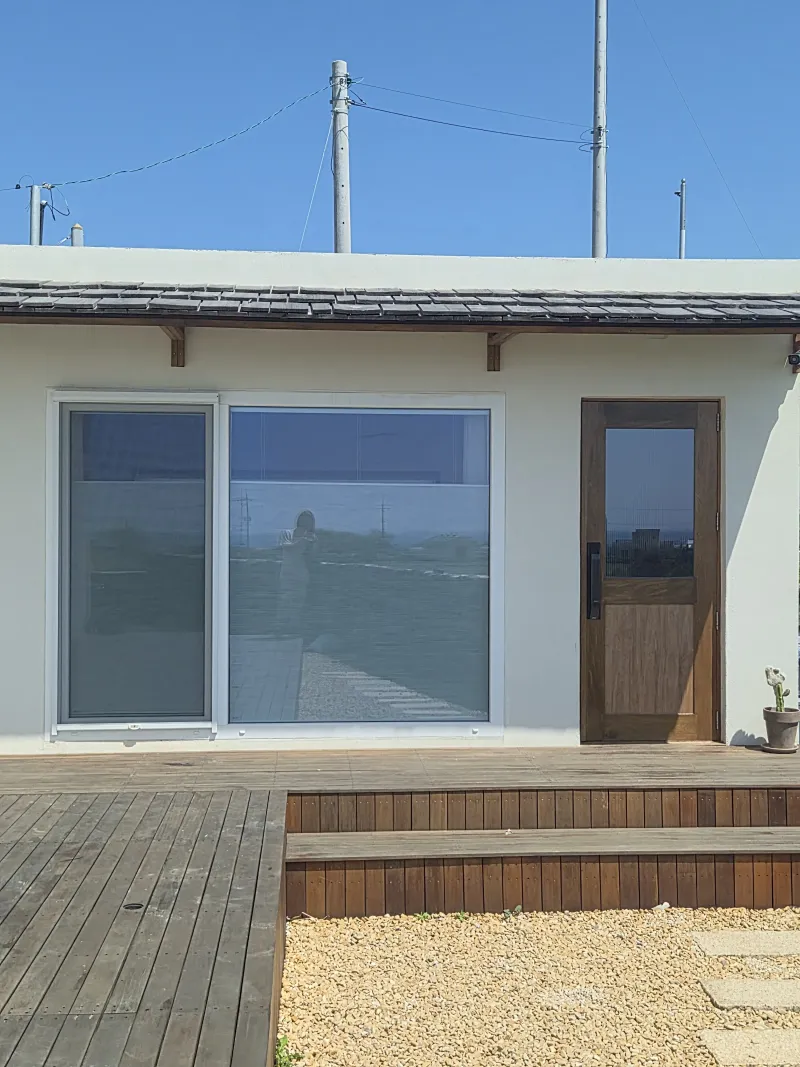 [Daejeong, Seogwipo] Sea view where Daejeong dolphins live, in front of the bus stop, a house in a rural village 56