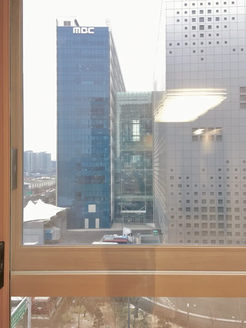 [Mapo, Seoul] Hongik University Commute Area / On-site Security / Max 5 People / Long-term Stays Welcome / Fully Furnished 17