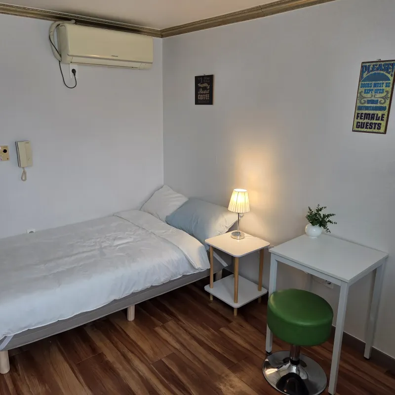 [Mokpo] Sunny and atmospheric room. 3rd floor 5