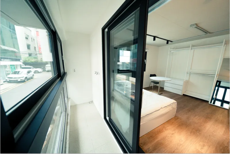 [Gangnam, Seoul] Fully furnished, separated, like-new studio apartment, 2-minute walk from Eonju Station #TripleStationArea 7