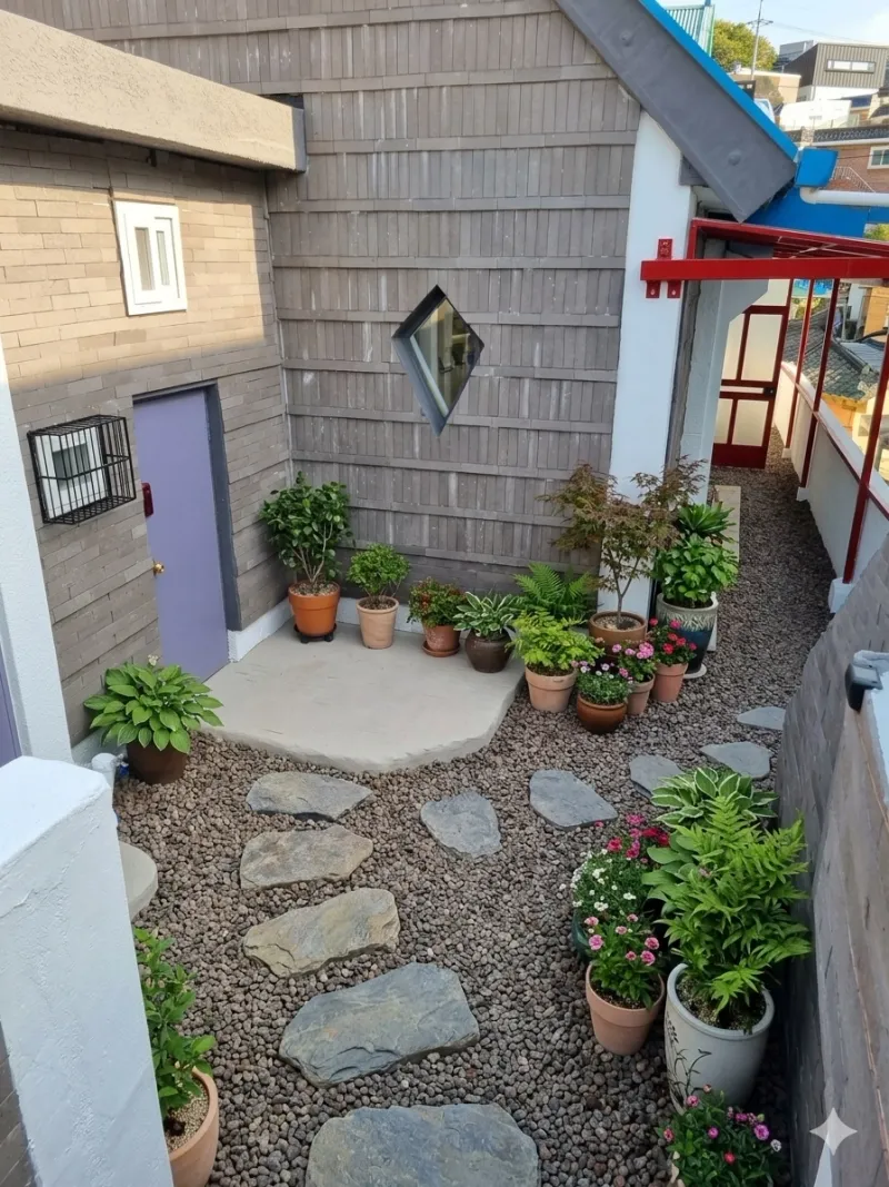 [Yeongdo, Busan] Yeongdo, Busan. Bus stop in front of the house. Famous restaurants. Convenience store, cafe, and chicken restaurant. Public parking lot 50m away. 25