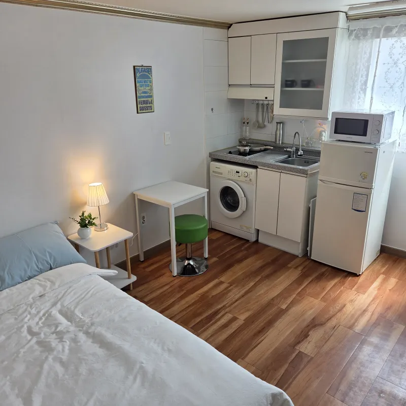 [Mokpo] Sunny and atmospheric room. 3rd floor 18