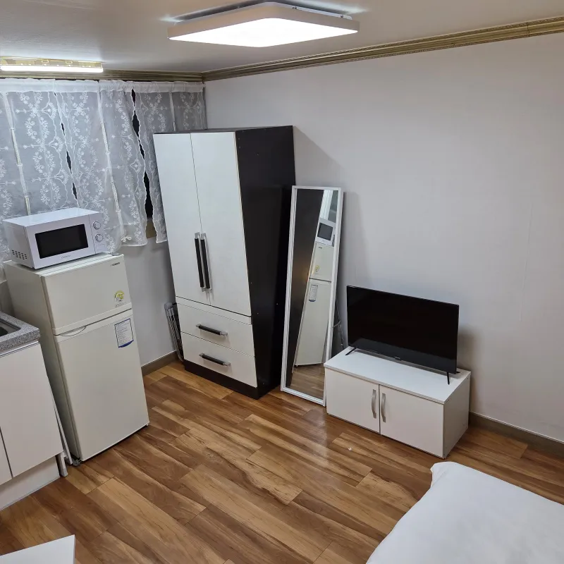 [Mokpo] Sunny and atmospheric room. 3rd floor 8