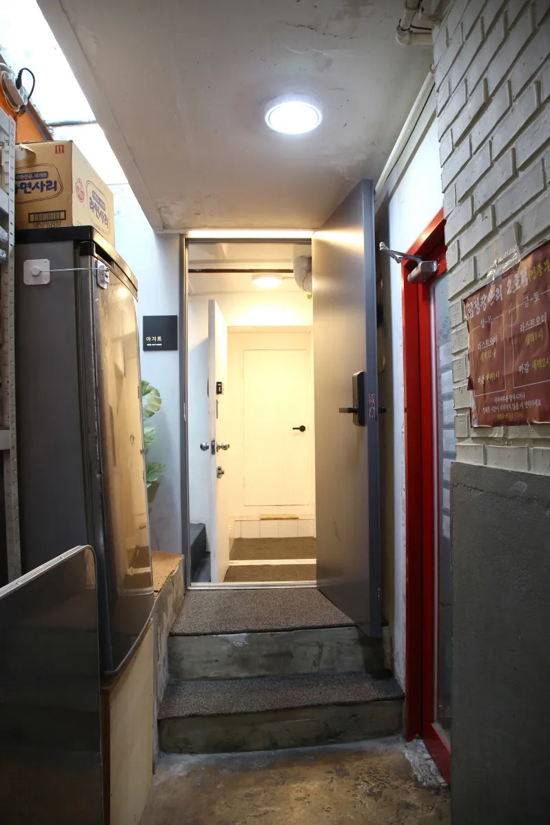 [Mapo, Seoul] Hideout in Hapjeong #Hongdae 25