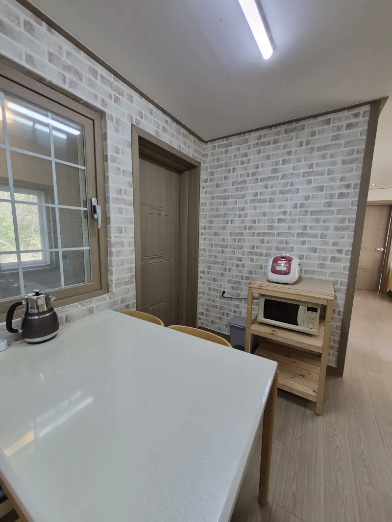 [Hallim, Jeju][Jeju Hyeopjae] Healing Pension Filled with the Scent of Pine Forest #PetFriendly (Building C, 1st Floor / Two-Room) 14