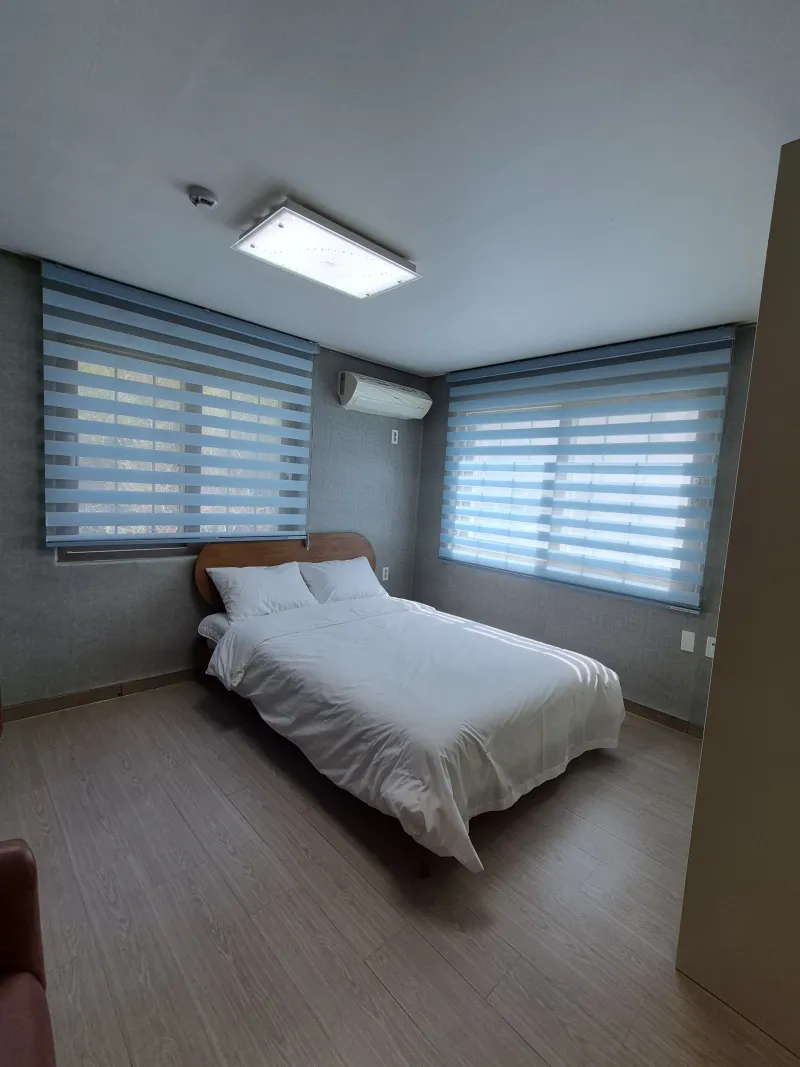 [Hallim, Jeju][Jeju Hyeopjae] Healing Pension Filled with the Scent of Pine Forest #PetFriendly (Building C, 1st Floor / Two-Room) 2