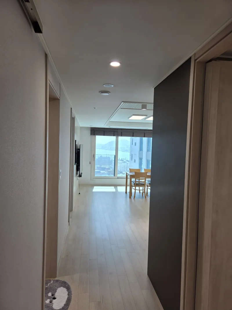 [Nam-gu, Busan] North Port View Three-Room Premium Apartment 14