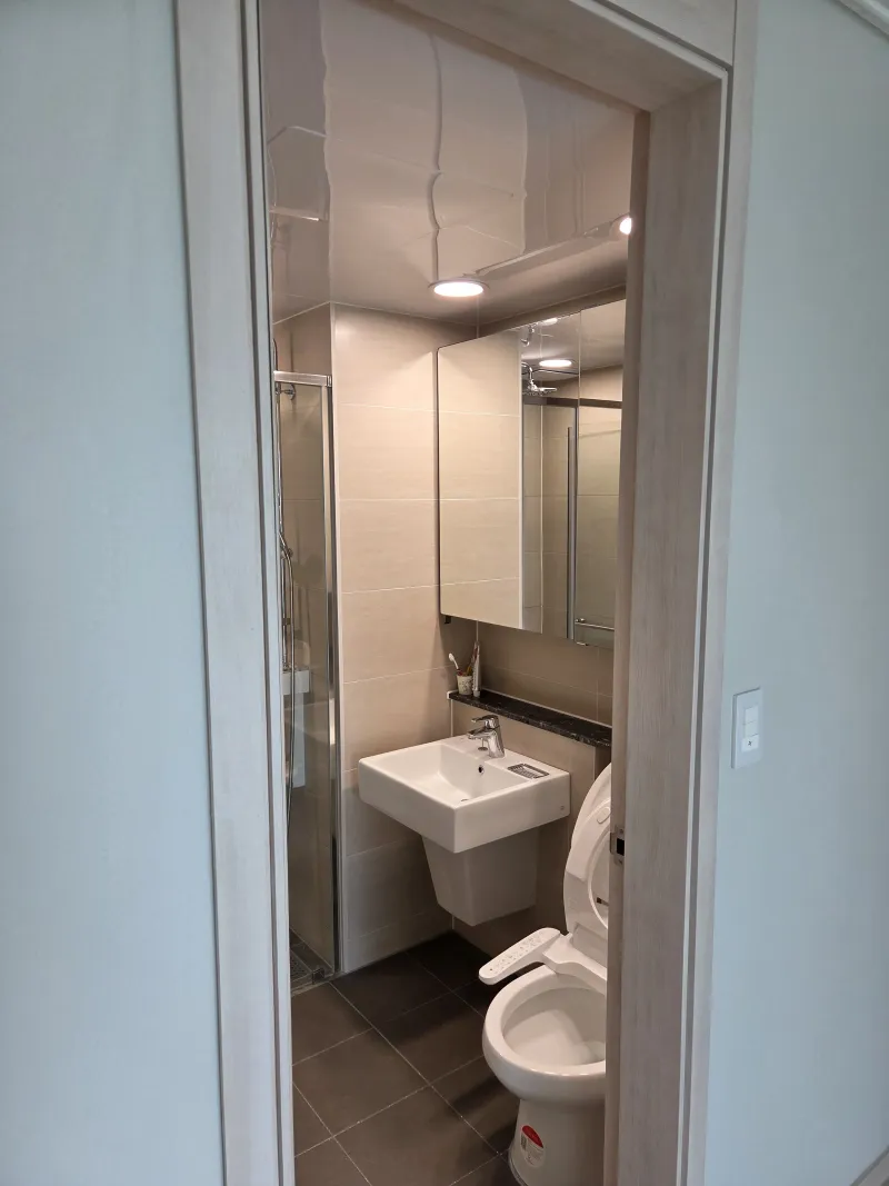 [Nam-gu, Busan] North Port View Three-Room Premium Apartment 8
