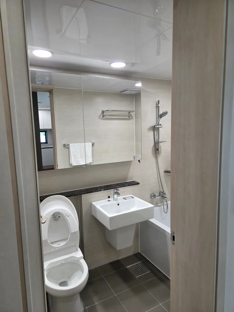 [Nam-gu, Busan] North Port View Three-Room Premium Apartment 10