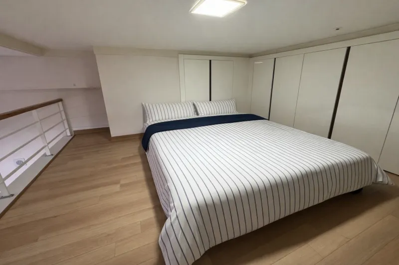 [Jung-gu, Daegu] High-rise duplex studio with city view directly connected to Banwoldang Station 2