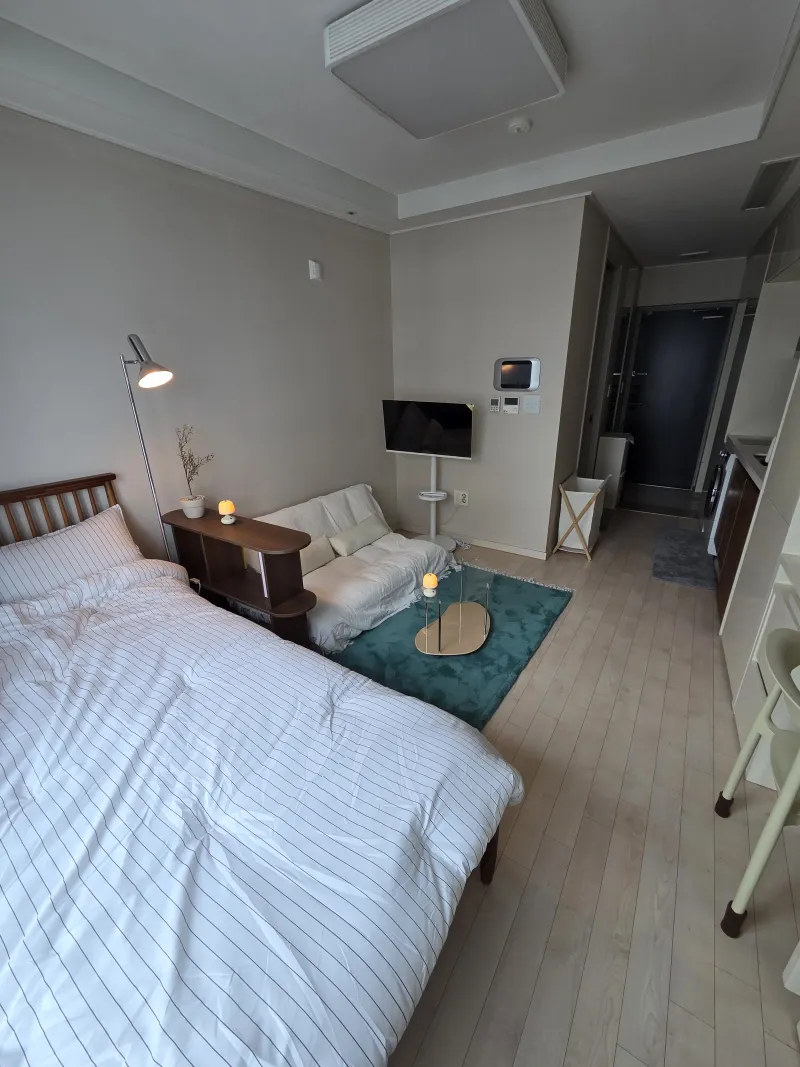 [Seocho, Seoul] Fully Furnished Officetel 13