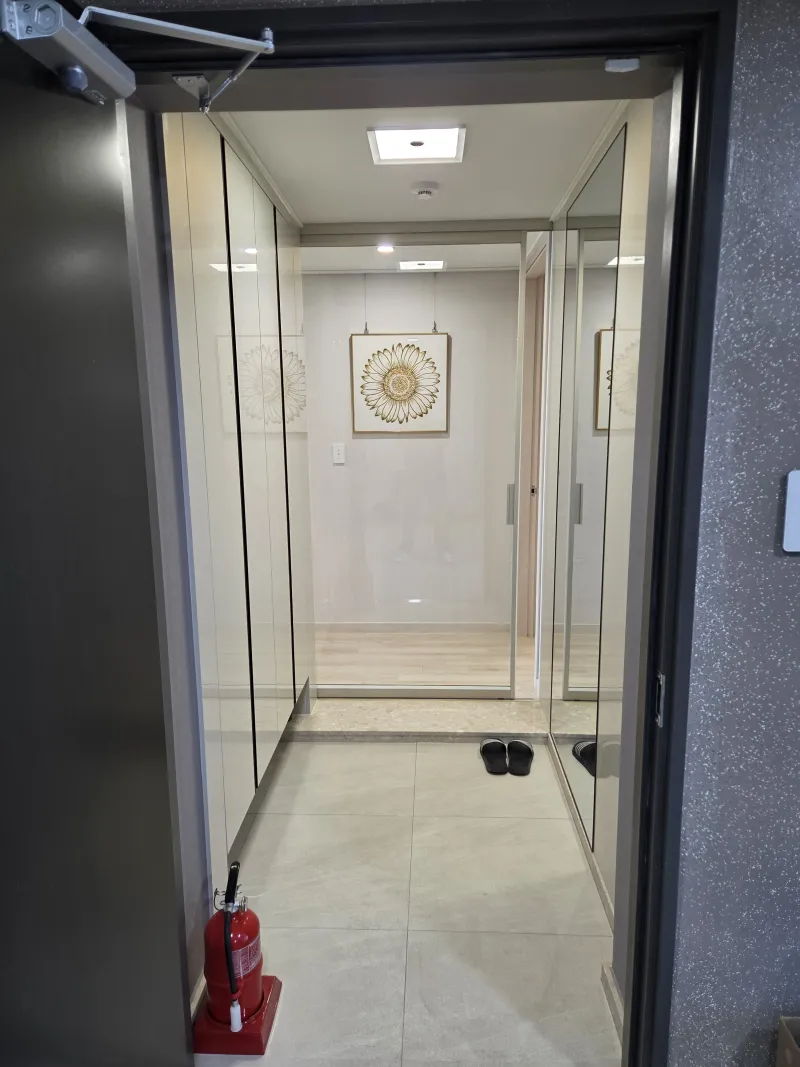 [Nam-gu, Busan] North Port View Three-Room Premium Apartment 18