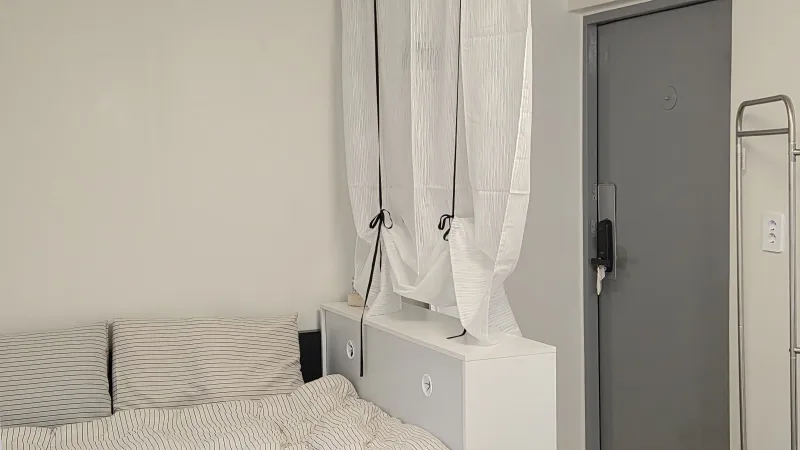 [Seodaemun, Seoul] Black & White Stylish Accommodation, 1-Minute Walk from Sinchon Station 10