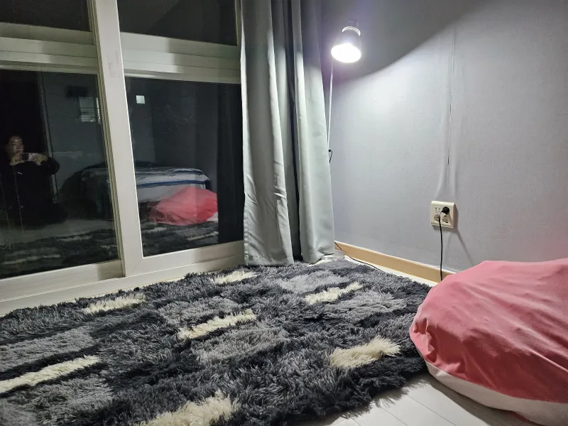 [Gangnam, Seoul] 30-second walk from Eonju Station, prime location, brand-name apartment, fully furnished and furnished 20