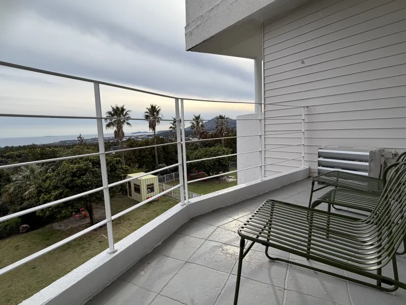 [Saekdal-dong, Seogwipo] South-facing floor-to-ceiling windows with ocean view, convenient location for travel, 2-room unit on the 3rd floor of Building A 30