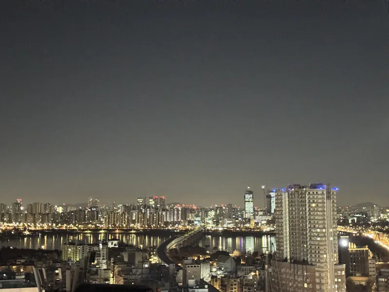 [Mapo, Seoul] 10 seconds from Hongdae/Hapjeong Station, Han River view, prime location 9