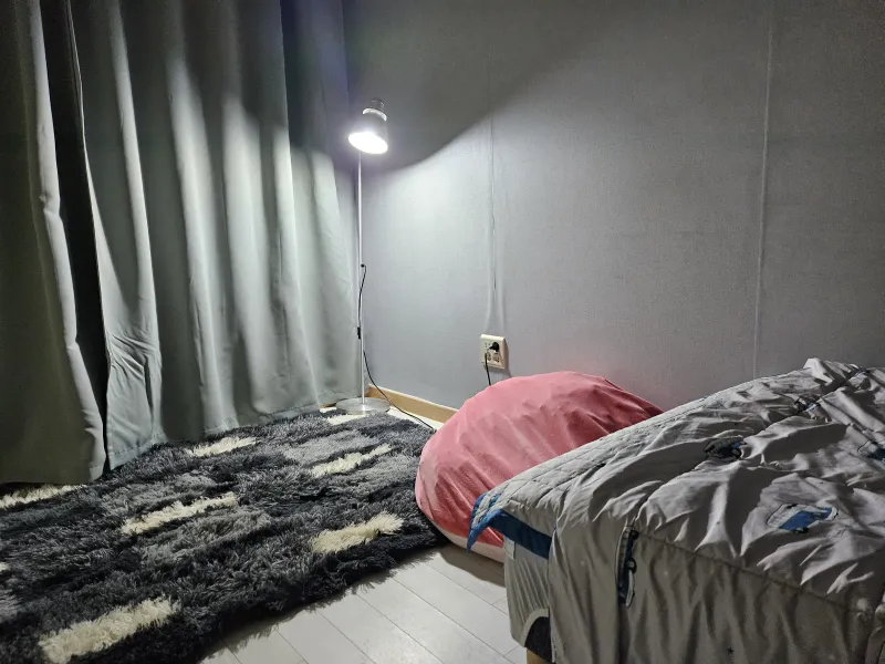 [Gangnam, Seoul] 30-second walk from Eonju Station, prime location, brand-name apartment, fully furnished and furnished 16