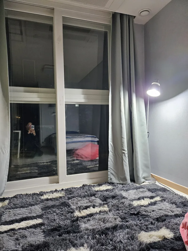 [Gangnam, Seoul] 30-second walk from Eonju Station, prime location, brand-name apartment, fully furnished and furnished 19