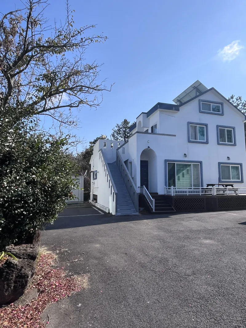 [Hallim, Jeju][Jeju Hyeopjae] Healing Pension Filled with the Scent of Pine Forest #PetFriendly (Building B, 2nd Floor / 1.5 Room) 32