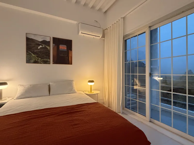 [Saekdal-dong, Seogwipo] South-facing floor-to-ceiling windows with ocean view, convenient location for travel, 2-room unit on the 3rd floor of Building A 2