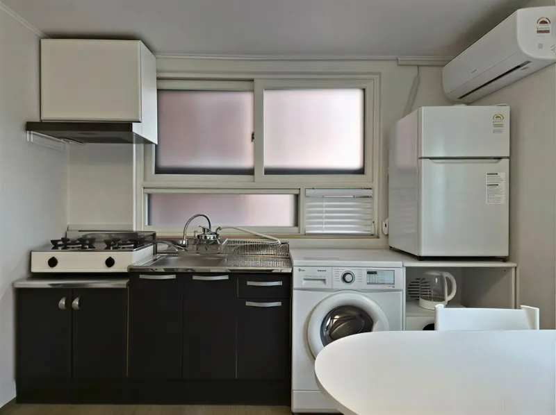 [Seodaemun, Seoul] Black & White Stylish Accommodation, 1-Minute Walk from Sinchon Station 12